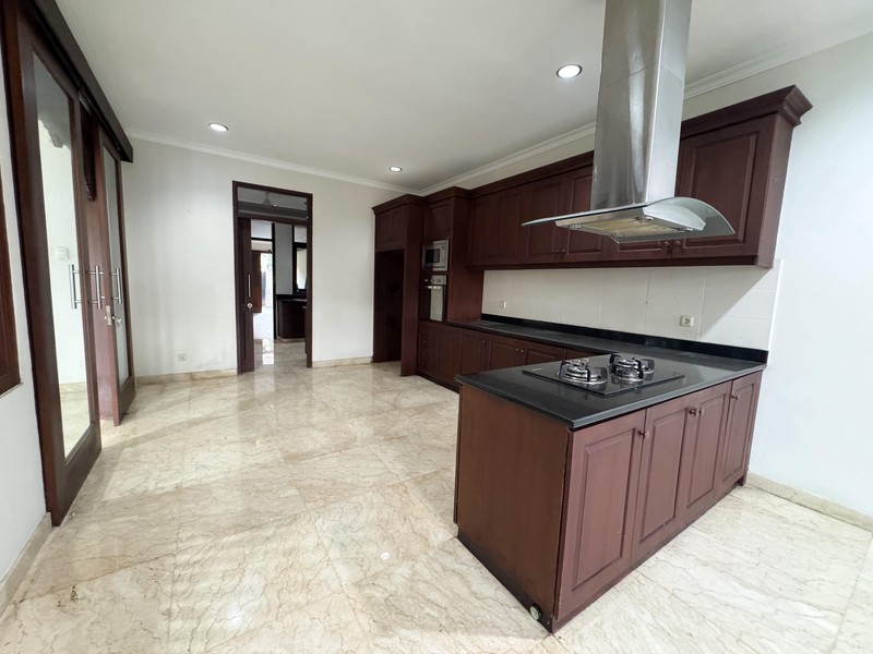 Rumah tinggal - Jl Jeruk Purut, Cilandak - Bangunan Terawat