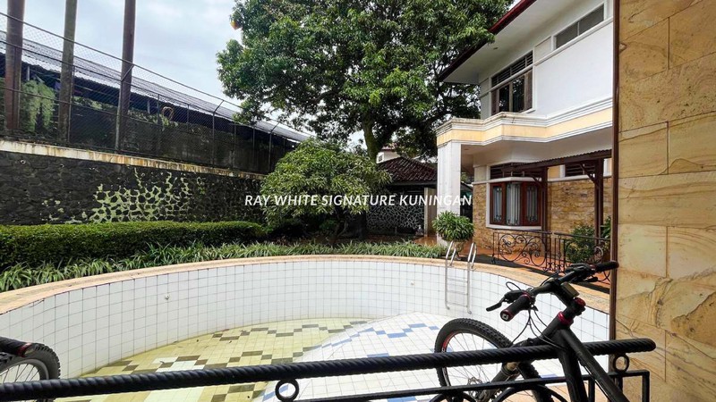 Rumah Mewah Asri dan Tenang di Perumahan Bukit Mas Bintaro