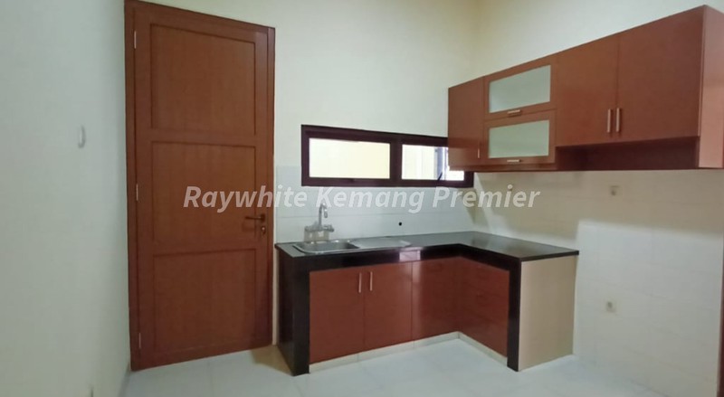 Rumah lingkungan town house ,keamanan 24 jam , siap huni,akses mudah di daerah Cipete Utara 