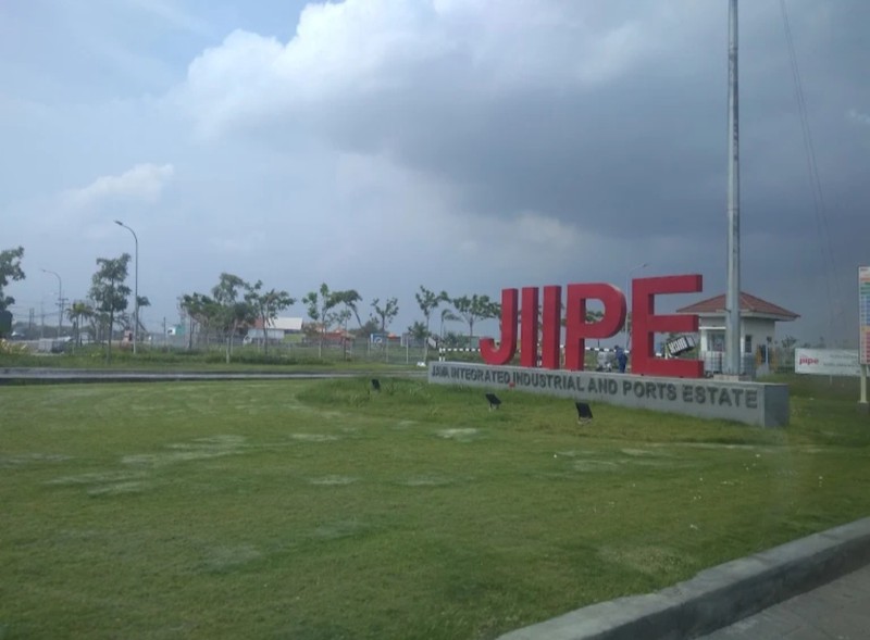 Disewakan 504 m2 Gudang AKR Gem City Jiipe Manyar Gresik Jatim - Akses Kontainer 40 Feet - Dekat Akses Tol Manyar