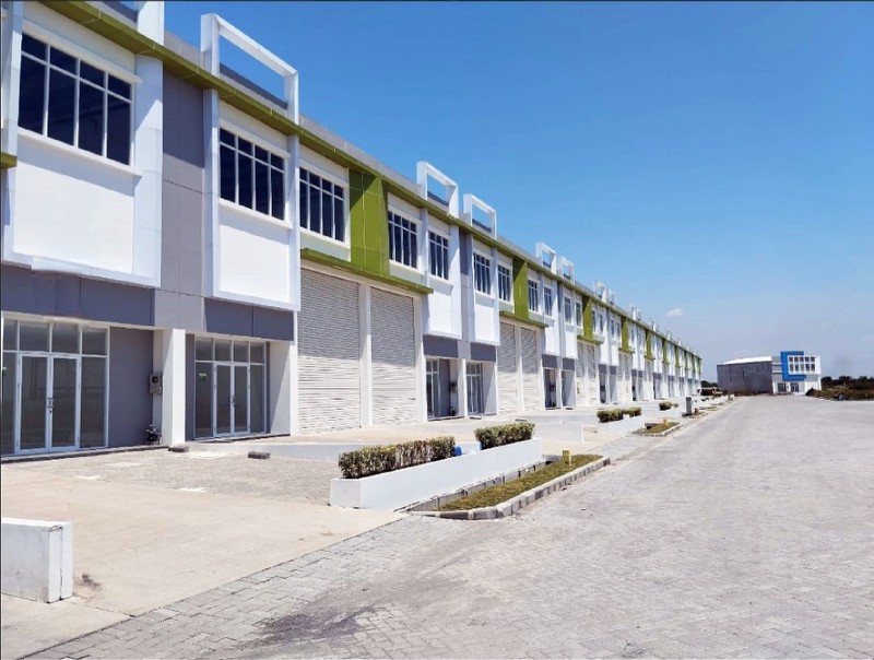 Disewakan 504 m2 Gudang AKR Gem City Jiipe Manyar Gresik Jatim - Akses Kontainer 40 Feet - Dekat Akses Tol Manyar