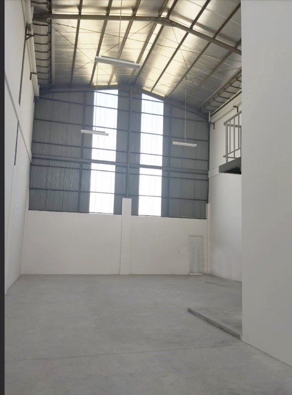 Disewakan 504 m2 Gudang AKR Gem City Jiipe Manyar Gresik Jatim - Akses Kontainer 40 Feet - Dekat Akses Tol Manyar