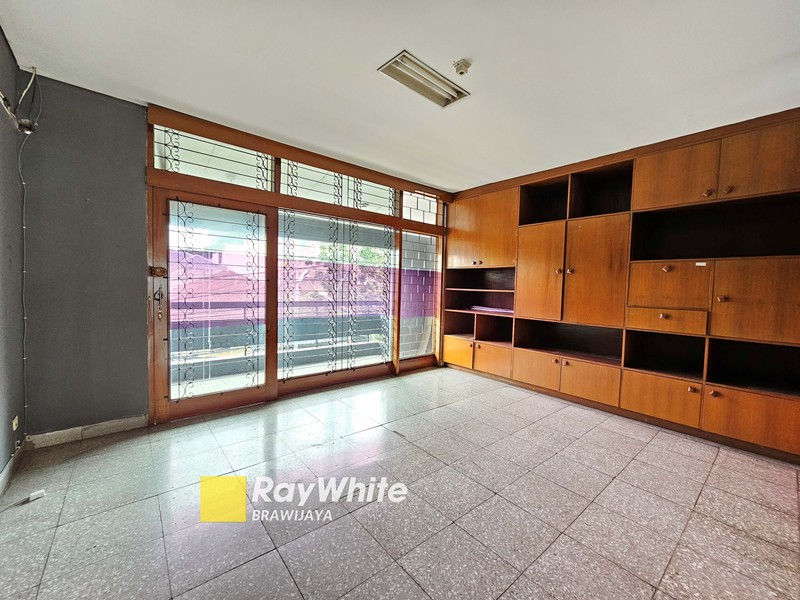 Rumah di Darmawangsa X , Kebayoran Baru, Akses 3 mobil, 5 menit ke MRT Blok A