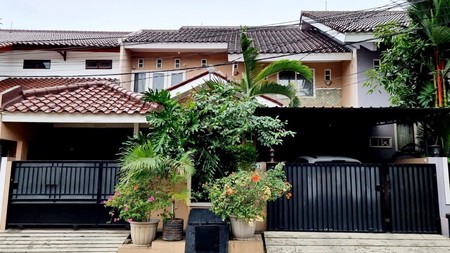 Rumah Bagus Lingkungan Oke Area Dalam Komplek Puri Flamboyan Rempoa.