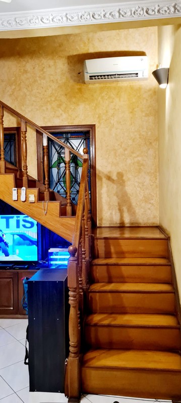 Rumah Bagus Lingkungan Oke Area Dalam Komplek Puri Flamboyan Rempoa.