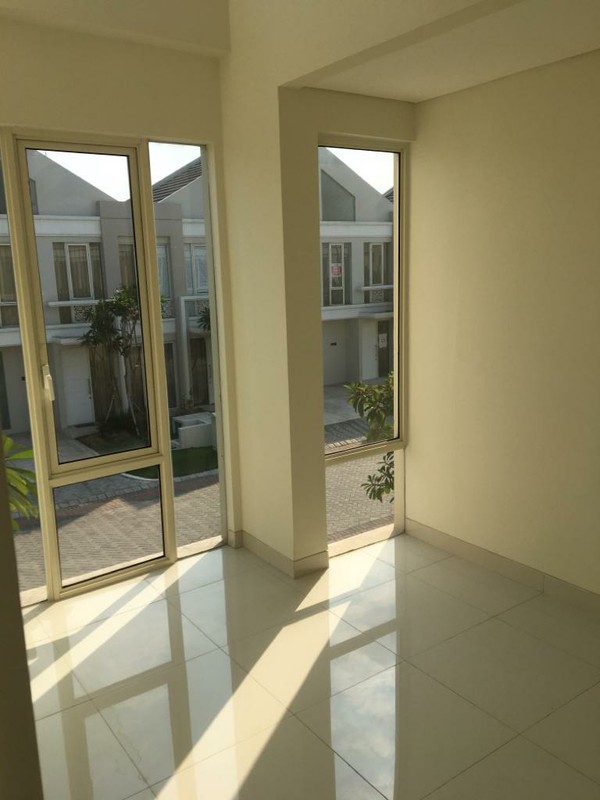 JUAL SEWA Rumah Baru Gress Grand Pakuwon Surabaya  