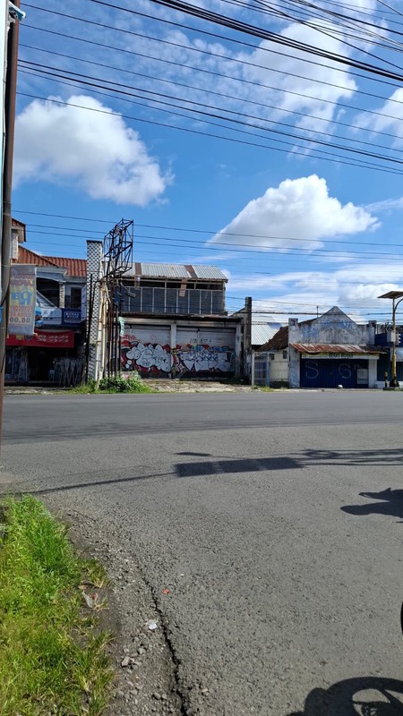 Ruko 2 Lantai Lokasi strategis di Jalan Kadipiro - Kasihan Bantul 