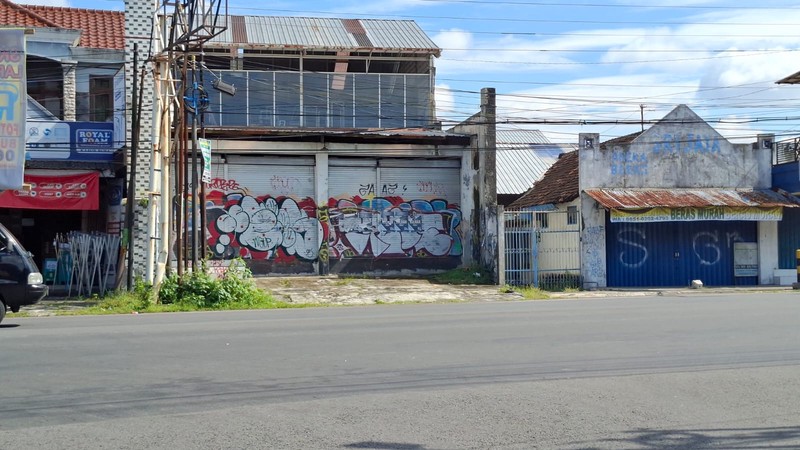 Ruko 2 Lantai Lokasi strategis di Jalan Kadipiro - Kasihan Bantul 