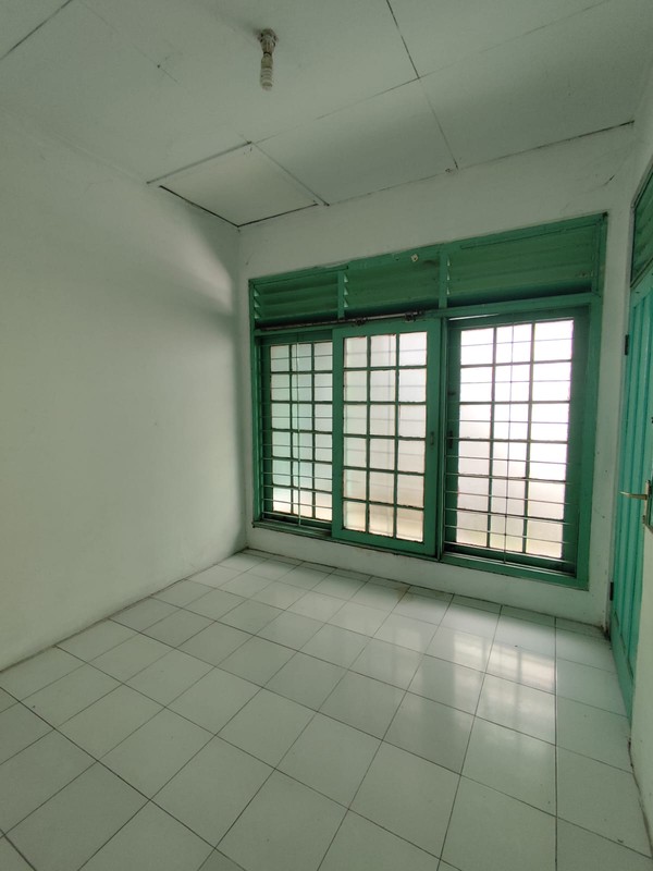 Disewakan Rumah Strategis & Luas di Dalam Perum Dekat Kampus STPN & Jl. Godean KM 5, Banyuraden Gamping, Sleman