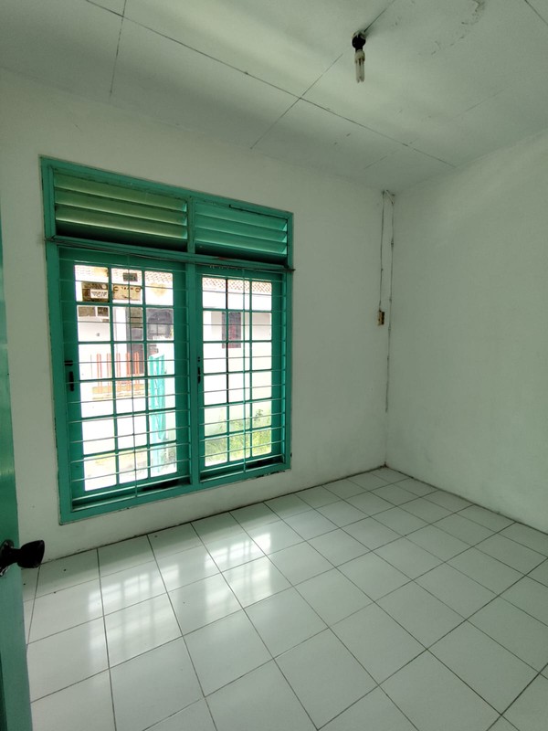 Disewakan Rumah Strategis & Luas di Dalam Perum Dekat Kampus STPN & Jl. Godean KM 5, Banyuraden Gamping, Sleman