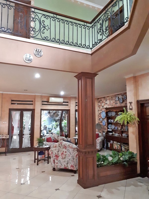 Rumah 2 Lantai Luas di Bintaro Sektor 2 - Lokasi Super Strategis