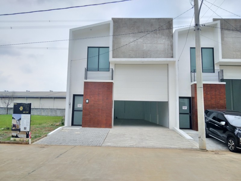 KAWASAN PERGUDANGAN EKSKLUSIF HANYA 200 M KE PINTU TOLL NARAGONG BISA MASUK KONTENER HARGA MULAI 1,7 MILYARAN