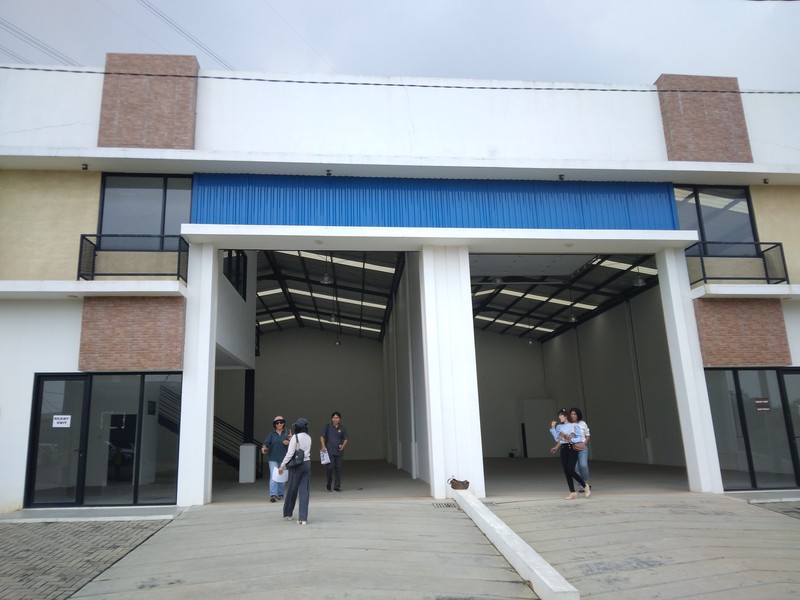 KAWASAN PERGUDANGAN EKSKLUSIF HANYA 200 M KE PINTU TOLL NARAGONG BISA MASUK KONTENER HARGA MULAI 1,7 MILYARAN