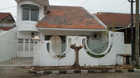 Rumah Dijual/Disewakan Babatan Pratama Wiyung Surabaya Selatan