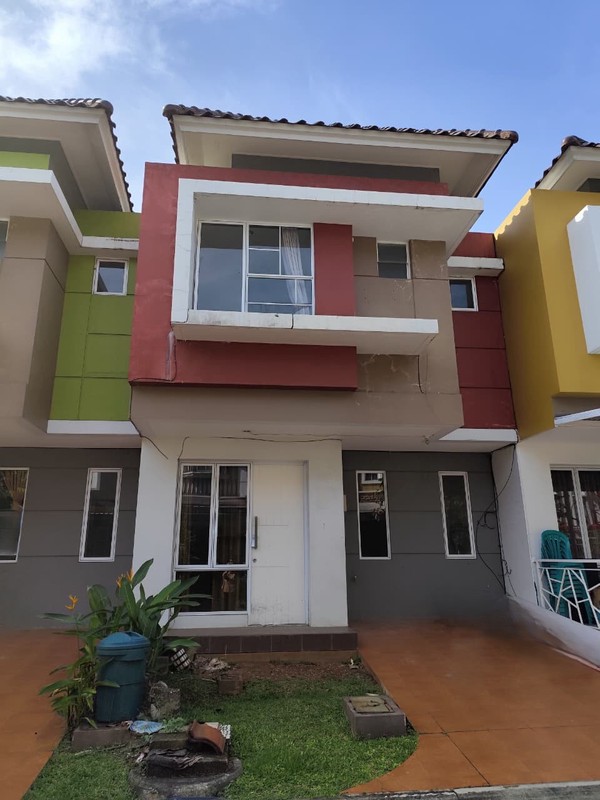 Rumah Nyaman 2 Lantai Malibu Village Gading Serpong Tangerang