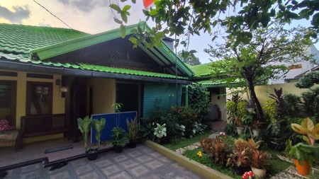 Rumah dan pavilion Jalan Joe M Kahfi 2 Ciganjur Jagakarsa Jakarta Selatan cocok untuk klinik praktik konseling