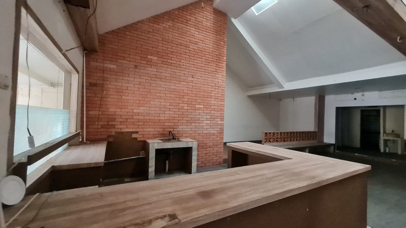 Rumah Komersil Dijual/Disewa Lokasi Strategis di Tebet Jaksel