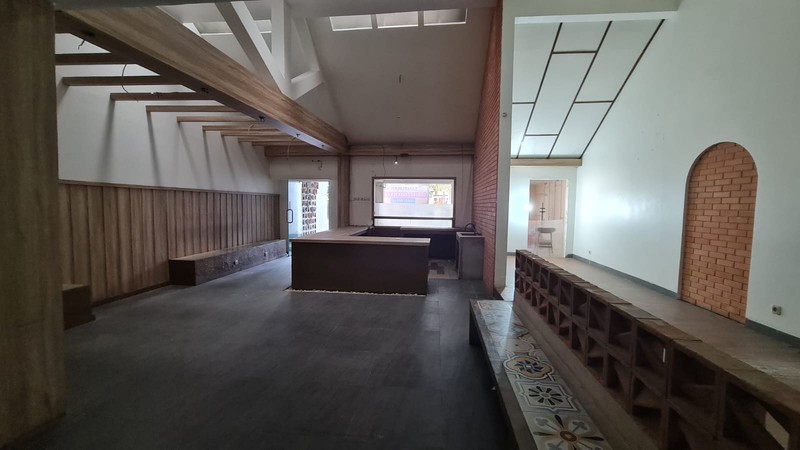 Rumah Komersil Dijual/Disewa Lokasi Strategis di Tebet Jaksel