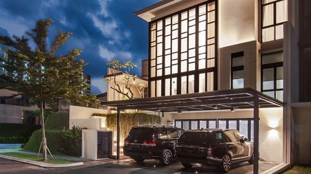 HIGH END HOUSE at NAVAPARK BSD CITY, jalan Boulevard, depan taman