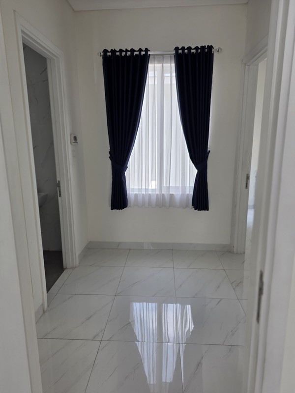 Flash Sale. Rumah bagus Lavon cluster Grandura, Kab Tangerang