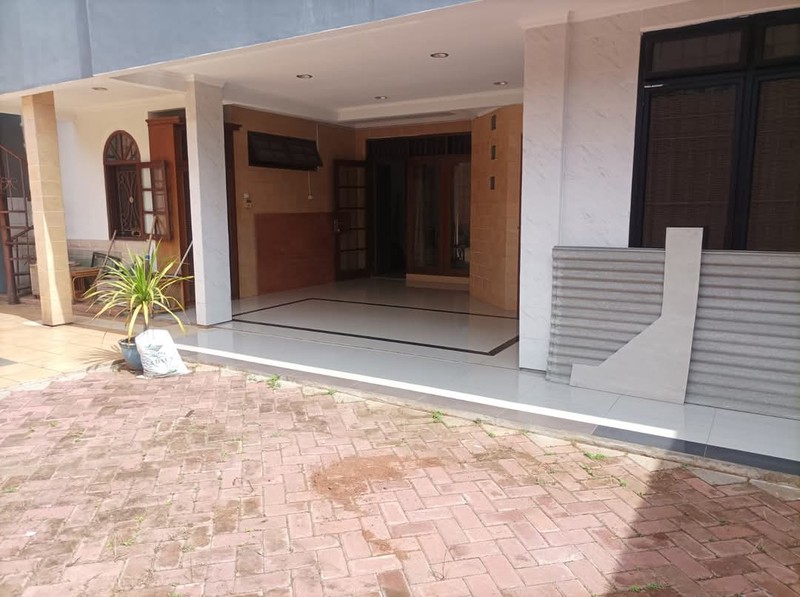 Flash Sale. Rumah besar & luas di Giri Loka 2, BSD