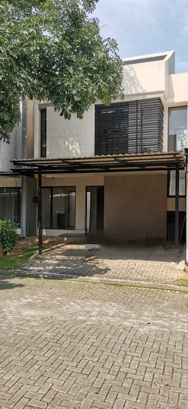 Flash Sale. Rumah modern Eminent Prestigia, BSD