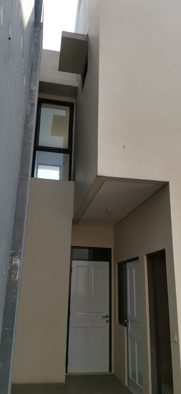 Flash Sale. Rumah modern Eminent Prestigia, BSD