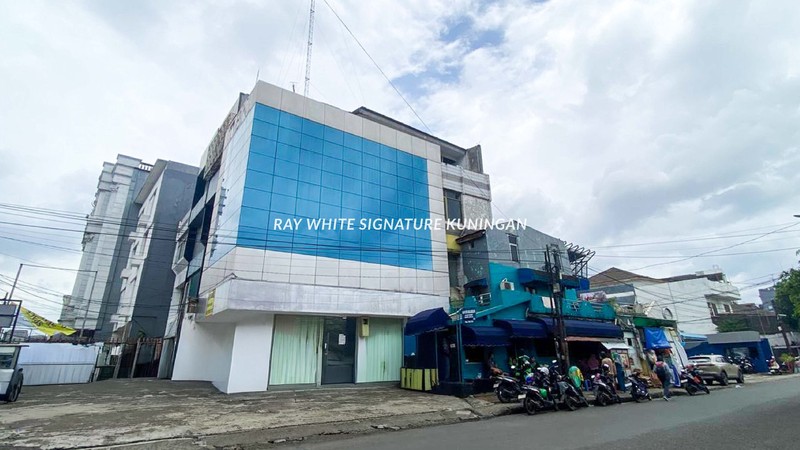 Dijual Ruko 3,5 Lantai Posisi Hook di Jakarta Selatan