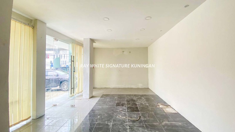 Dijual Ruko 3,5 Lantai Posisi Hook di Jakarta Selatan