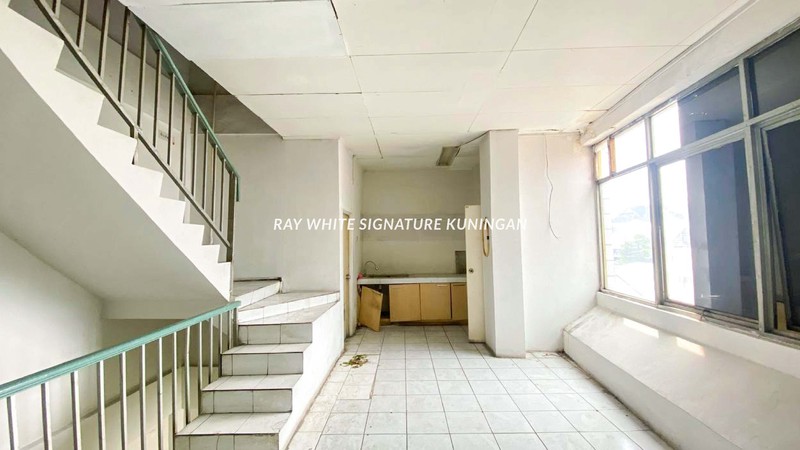 Dijual Ruko 3,5 Lantai Posisi Hook di Jakarta Selatan