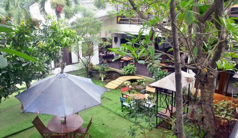 Rumah hunian 2 lantai, asri, premium dan prestisius di kemang selatan, Jakarta Selatan.