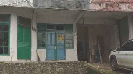 Dijual Rumah Hitung Tanah Lokasi Strategis di Kramat Jati Jakarta Timur