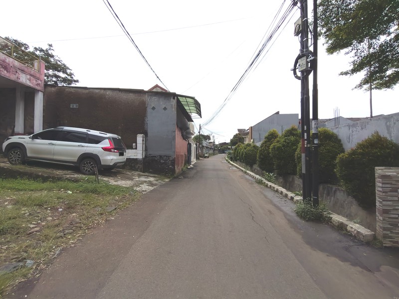 Dijual Rumah Hitung Tanah Lokasi Strategis di Kramat Jati Jakarta Timur