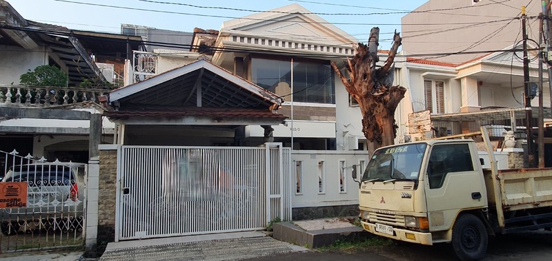 Rumah tua Janur Kuning Residences, Kelapa Gading