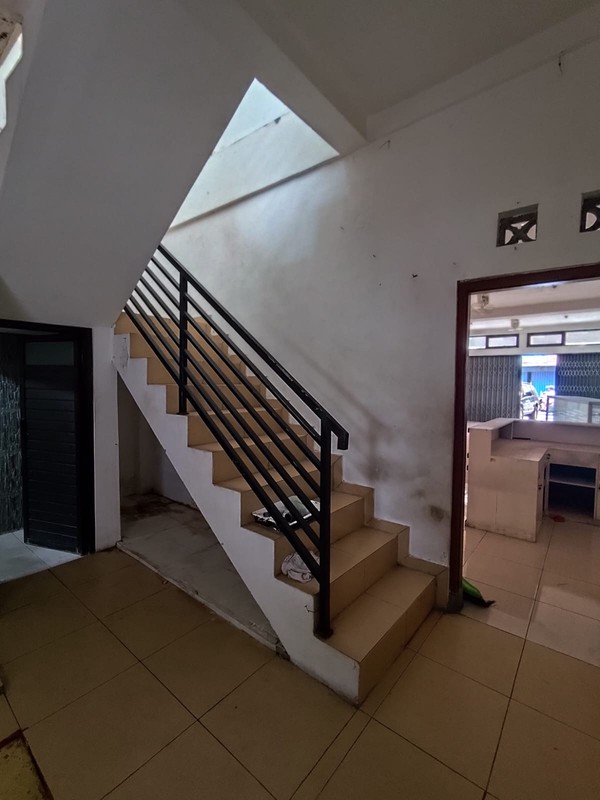 Disewakan Ruko Strategis 2 Lantai di Jl. Palagan Km 6.5 Cocok untuk Kantor & Usaha, Sariharjo, Ngaglik, Sleman