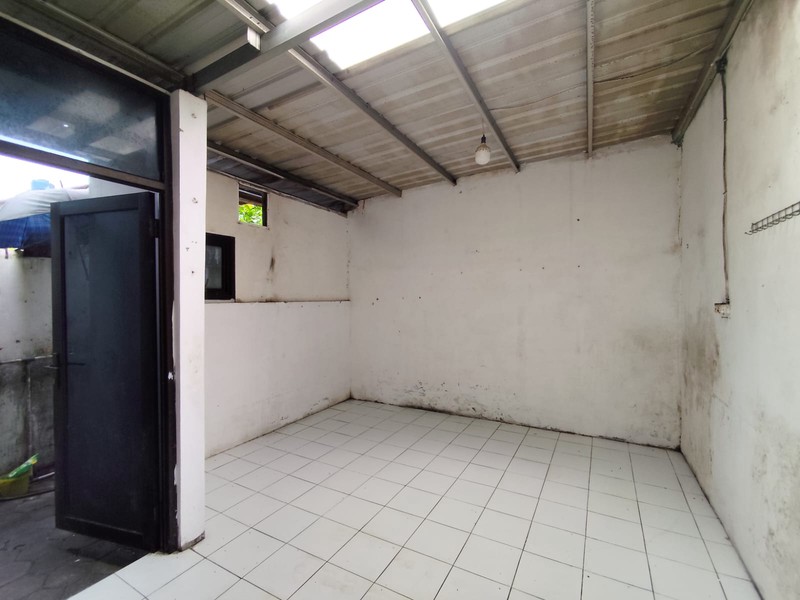 Disewakan Ruko Strategis 2 Lantai di Jl. Palagan Km 6.5 Cocok untuk Kantor & Usaha, Sariharjo, Ngaglik, Sleman