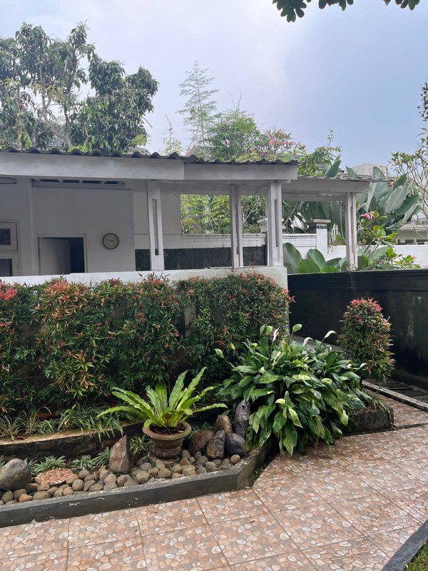 Rumah Elegan Sangat Terawat, sangat Langka! Legalitas SHM aman di Sentul City, Sekali lihat pasti jatuh cinta