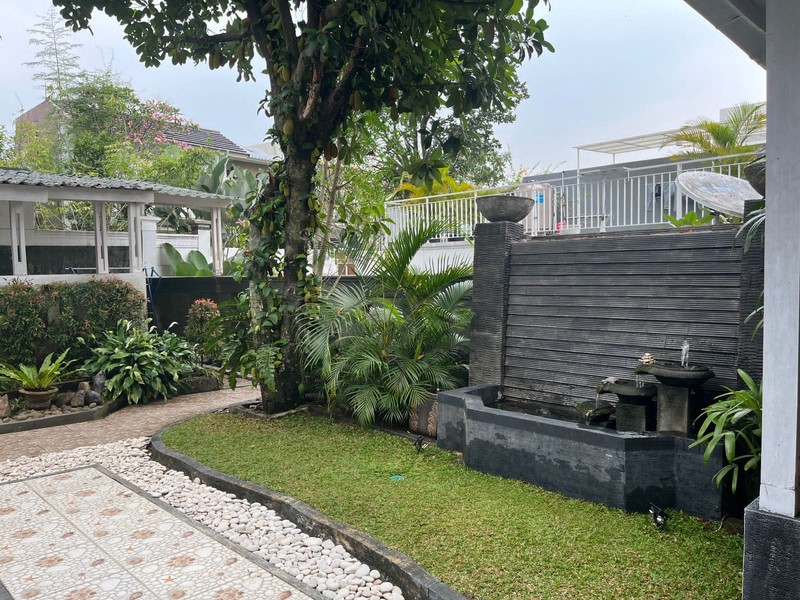 Rumah Elegan Sangat Terawat, sangat Langka! Legalitas SHM aman di Sentul City, Sekali lihat pasti jatuh cinta