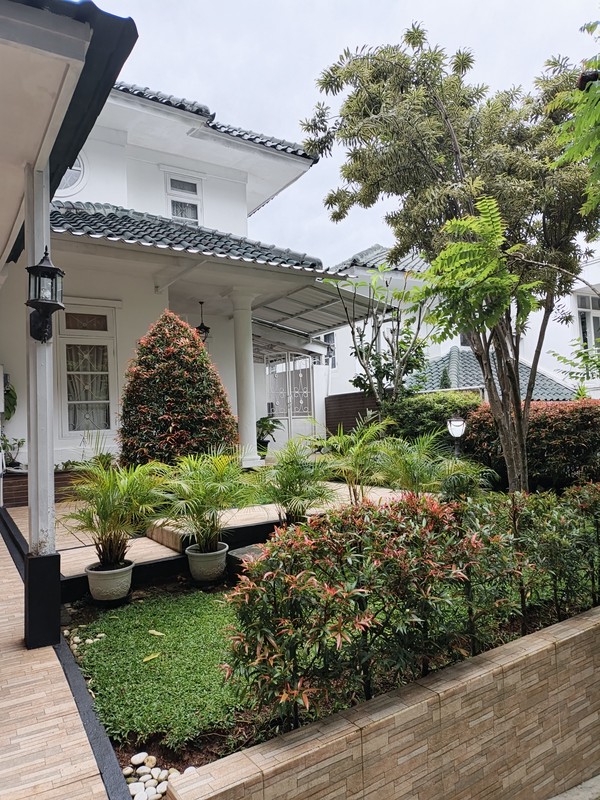 Rumah Elegan Sangat Terawat, sangat Langka! Legalitas SHM aman di Sentul City, Sekali lihat pasti jatuh cinta