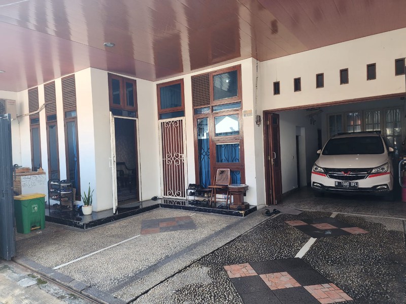 Di Jual Rumah 2 LT  Di Cinere  Siap Huni - Kondisi Bagus dan STRATEGI