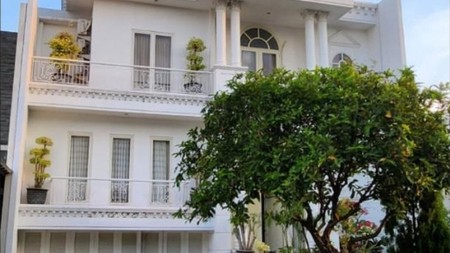 Dijual rumah Pakuwon full furnished Surabaya barat