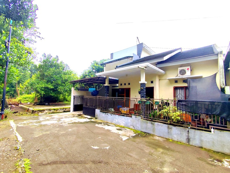 Rumah 2 Lantai Hadap Utara di Ngemplak, Sleman  Lingkungan Asri & Tenang, Wedomartani, Ngemplak, Sleman