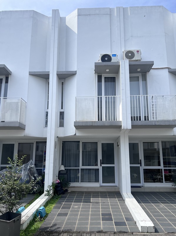 Dijual Rumah Cantik Cluster Myza Dekat AEON BSD City Harga 1 M-an