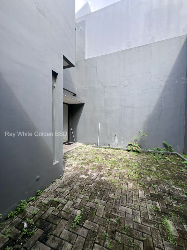 Disewa Rumah Lokasi Tengah Kota BSD City The Eminent Prestigia Dekat AEON BSD City