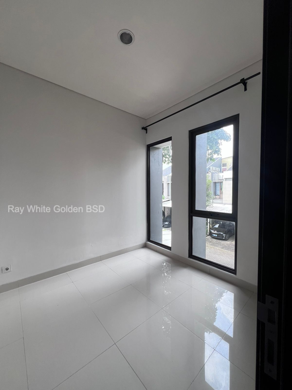 Disewa Rumah Lokasi Tengah Kota BSD City The Eminent Prestigia Dekat AEON BSD City