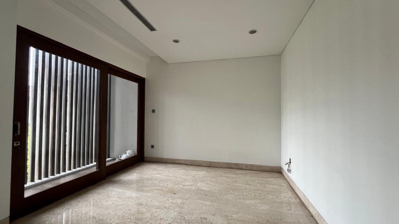 Rumah for Sale in Jakarta Selatan, DKI Jakarta Rumah Baru Modern Tropical Minimalis