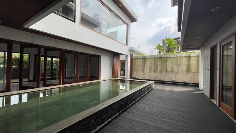 Rumah for Sale in Jakarta Selatan, DKI Jakarta Rumah Baru Modern Tropical Minimalis
