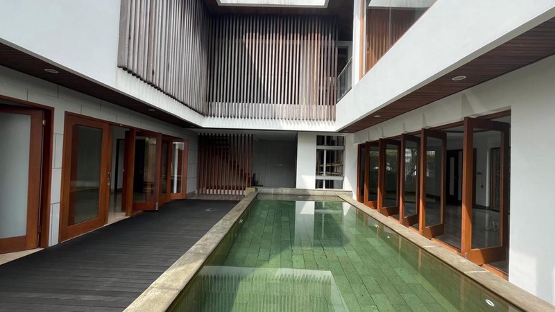 Rumah for Sale in Jakarta Selatan, DKI Jakarta Rumah Baru Modern Tropical Minimalis