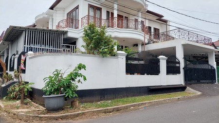 Rumah Hoek Bintaro Pesanggrahan Siap Huni Dekat MRT Lebak Bulus dan Tol Veteran Jaksel