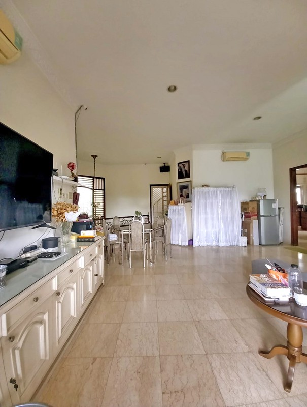 Rumah Hoek Bintaro Pesanggrahan Siap Huni Dekat MRT Lebak Bulus dan Tol Veteran Jaksel